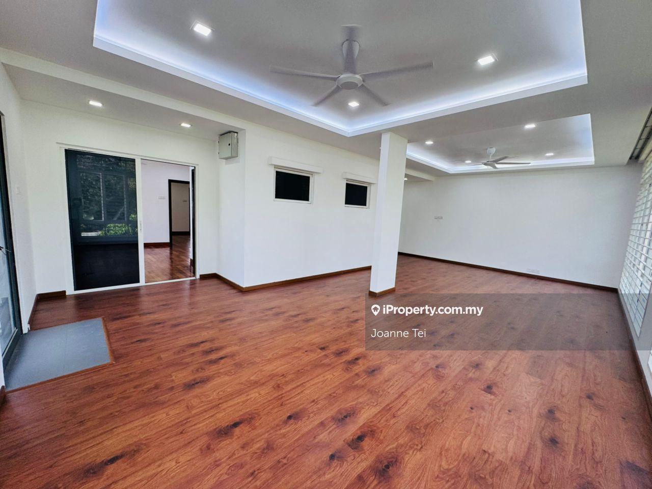 Rumah Berkembar untuk Dijual di MyDiva Homes @ Perdana Lakeview East, Cyberjaya oleh Joanne Tei - iProperty.com.my