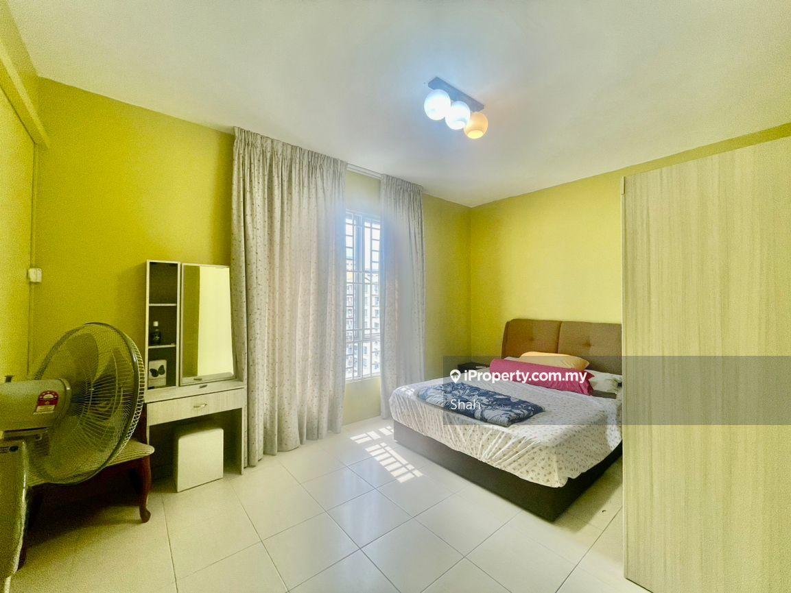 Condominium for Sale in Platinum Lake PV 12 by Shah - iProperty.com.my