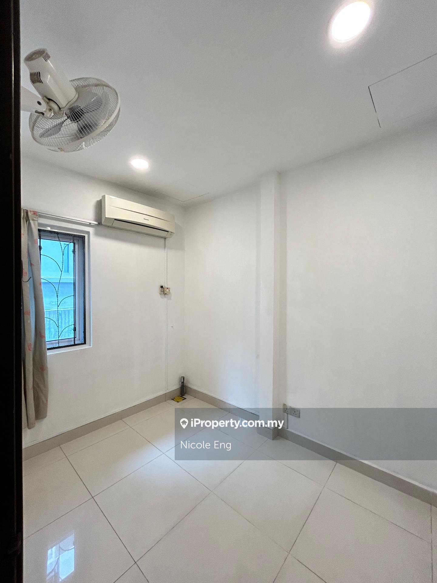 Rumah Berangkai 2 Tingkat untuk Disewa di Kota Kemuning, Shah Alam oleh Nicole Eng - iProperty.com.my