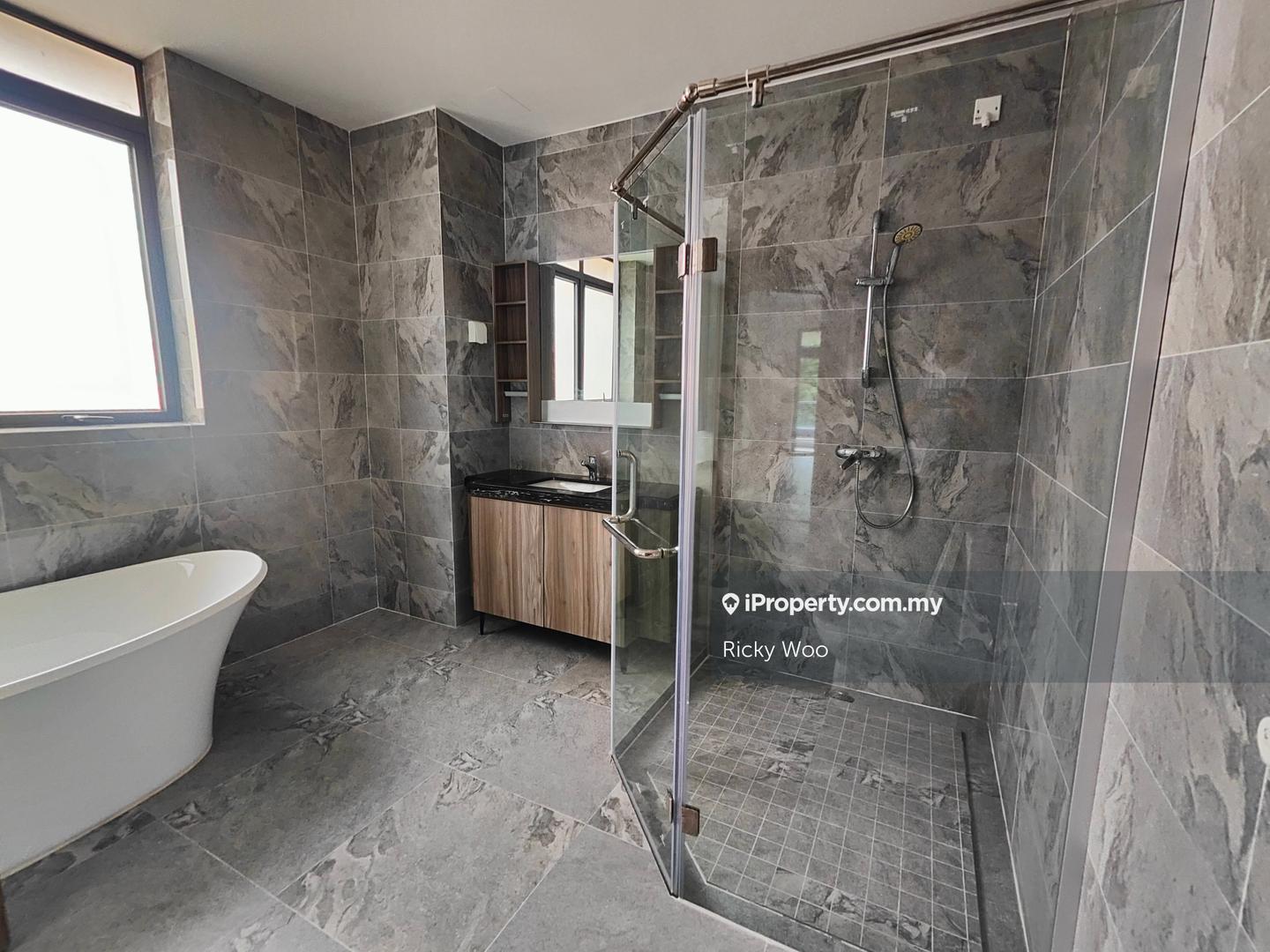 Service Residence for Sale in Country Garden Forest City by Ricky Woo - iProperty.com.my