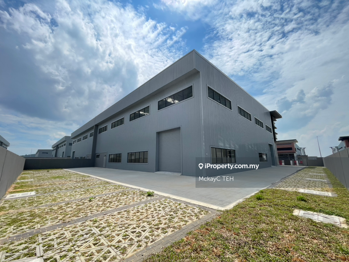 Semi-D Kilang untuk Disewa di Elmina business park, Sungai Buloh oleh MckayC TEH - iProperty.com.my