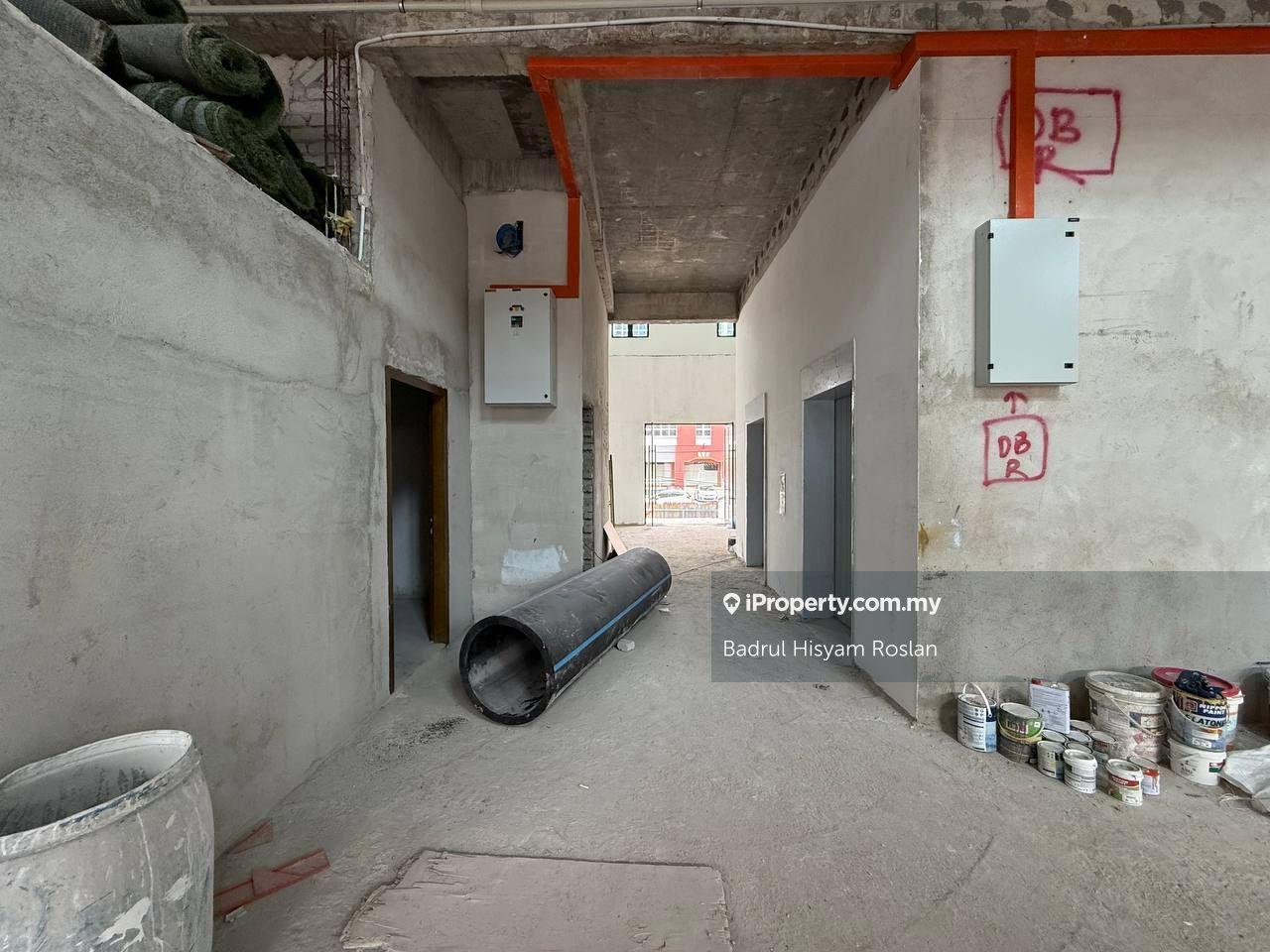 Kedai untuk Dijual di Taman Ampang Utama, Ampang oleh Badrul Hisyam Roslan - iProperty.com.my