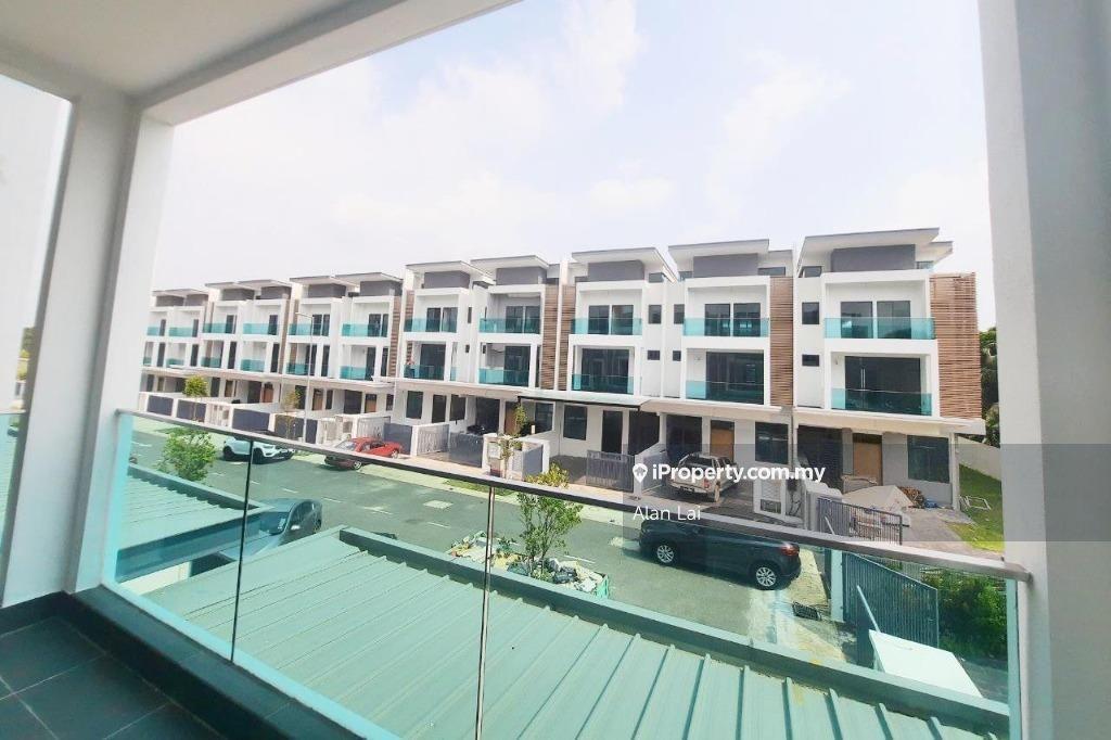 Rumah Berangkai 3 Tingkat untuk Dijual di Reflexion Grande Puchong Bandar Nusaputra, Puchong oleh Alan Lai - iProperty.com.my