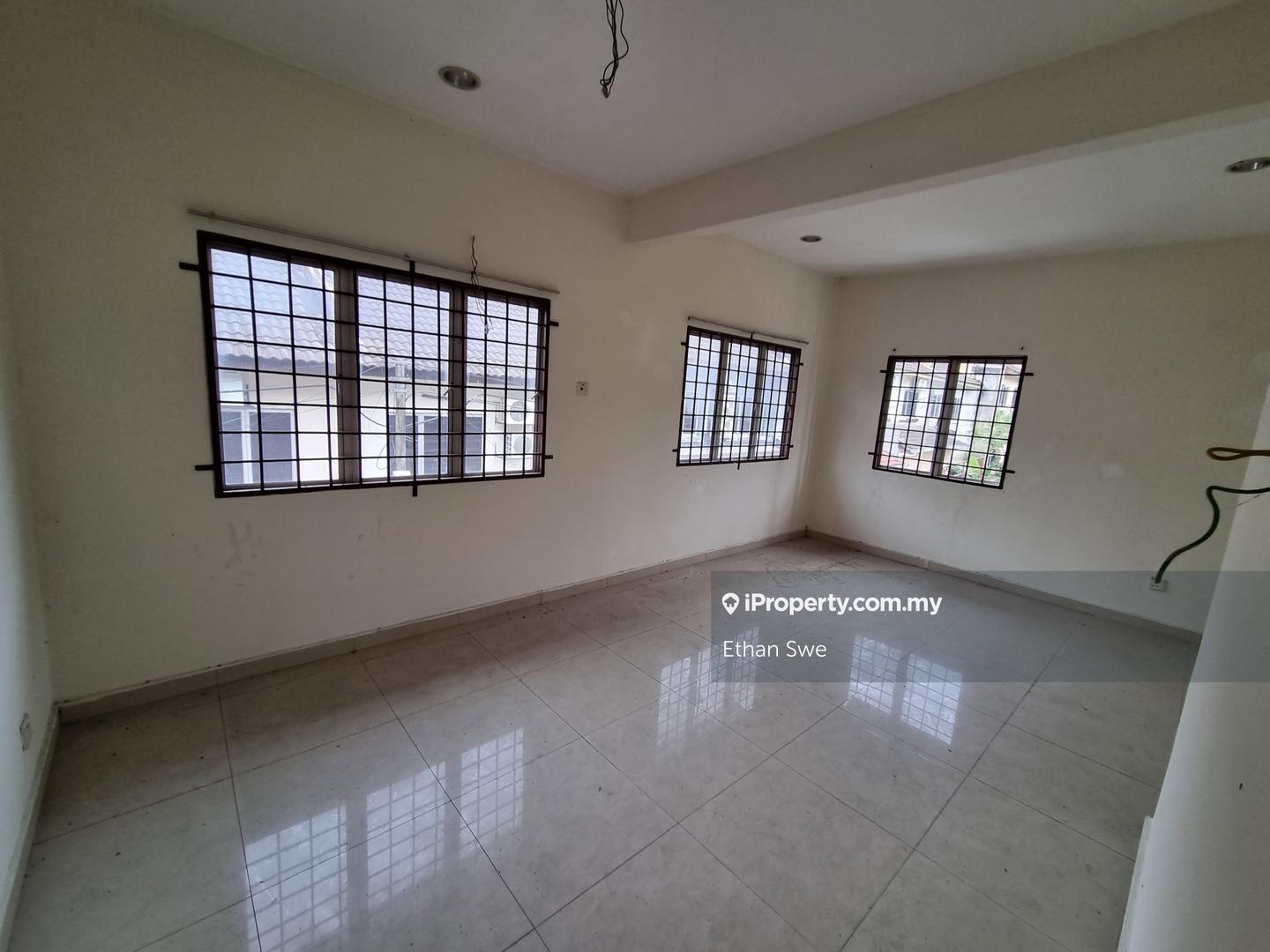 2-storey Terraced House for Sale in Taman Sri Putra 2, Corner 2 Lots Combined to Sell, Sungai Buloh by Ethan Swe - iProperty.com.my