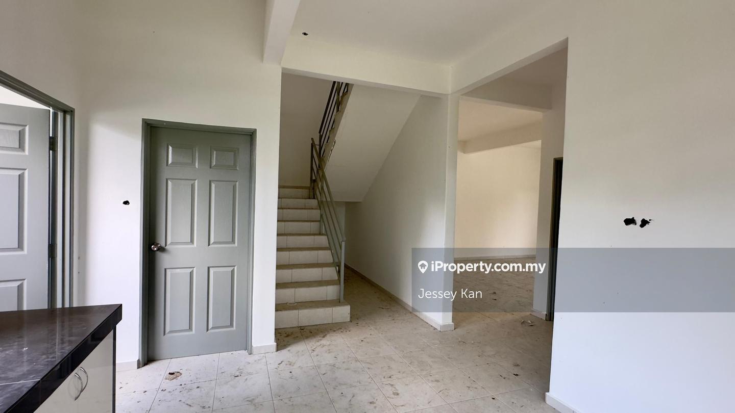 Rumah Berkembar untuk Dijual di Kampung Batu Hitam, Beserah oleh Jessey Kan - iProperty.com.my