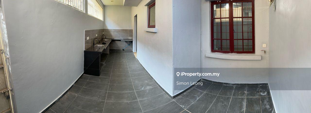 Rumah Berangkai 2 Tingkat untuk Dijual di Bukit Jelutong, Shah Alam oleh Simon Leong - iProperty.com.my