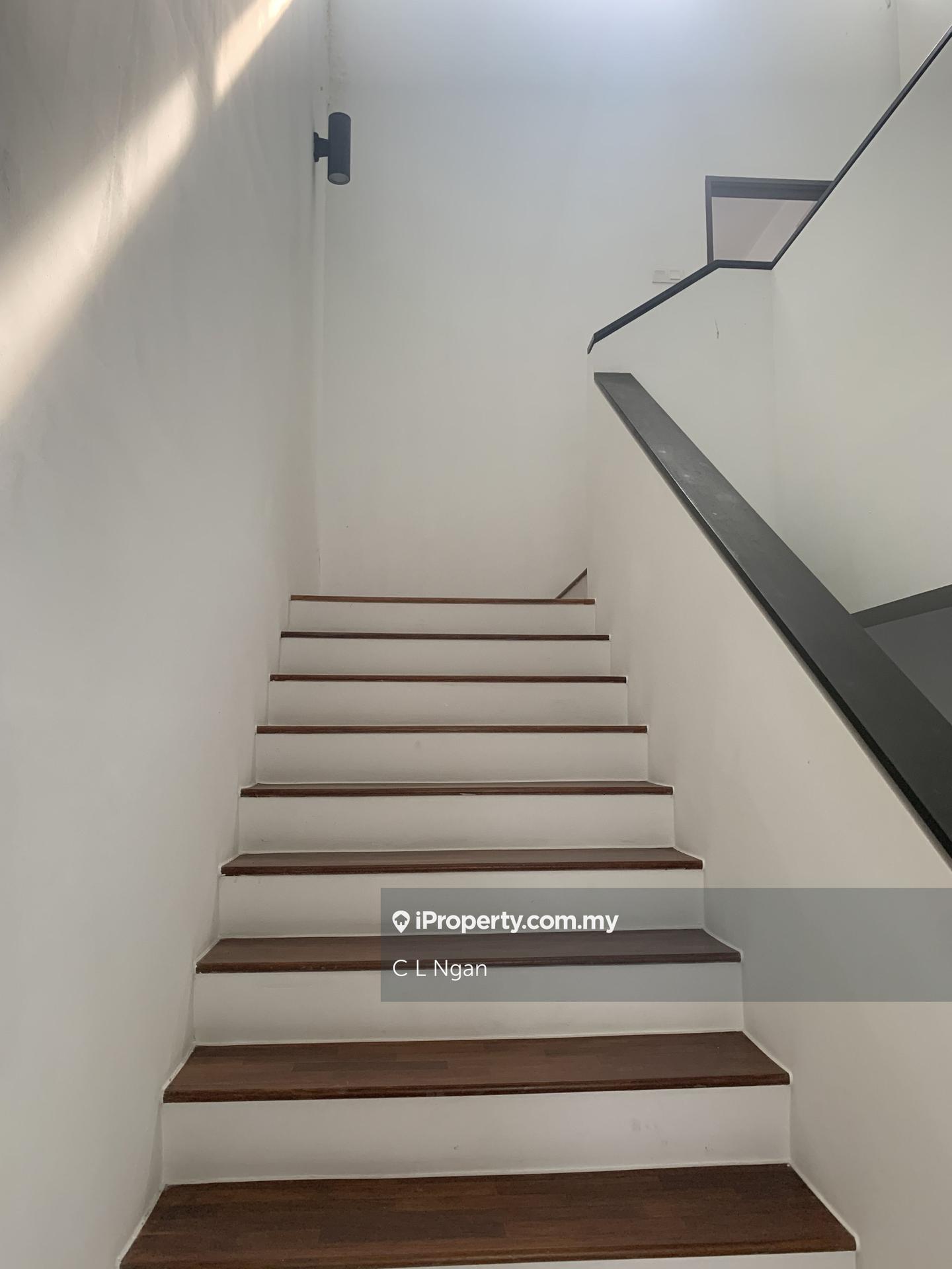 Rumah Berangkai 2 Tingkat untuk Dijual di Jade Hills, Kajang oleh C L Ngan - iProperty.com.my