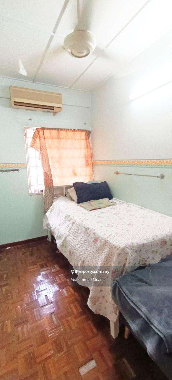 Rumah Berangkai 2 Tingkat untuk Dijual di Jalan Sungai Rasau, Berjaya Park, Shah Alam oleh Muhammad Muadz - iProperty.com.my