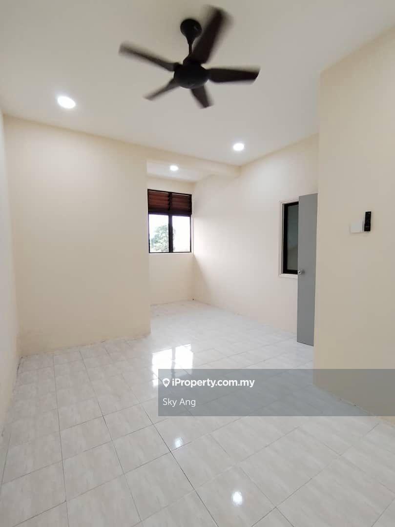 Rumah Bandar untuk Dijual di Bandar Putra, Kulai oleh Sky Ang - iProperty.com.my