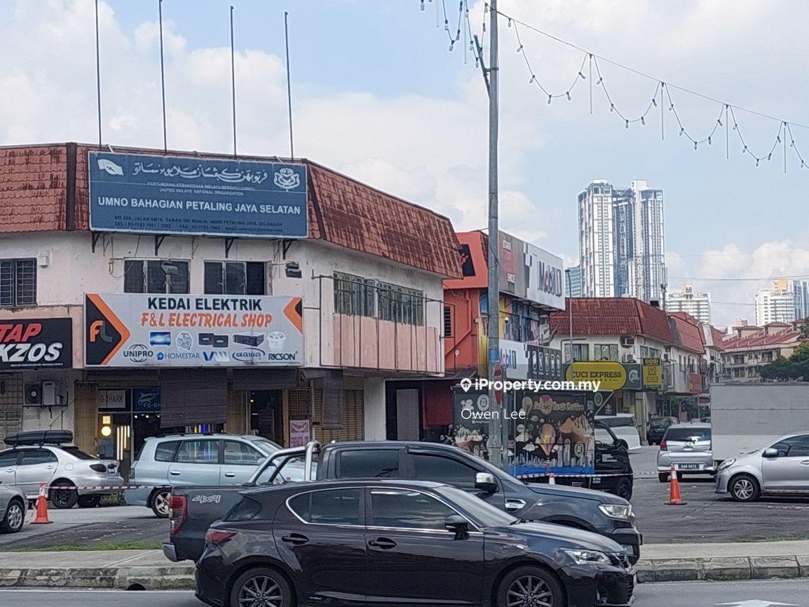 Kedai untuk Dijual di Taman Sri Manja, Petaling Jaya oleh Owen Lee - iProperty.com.my