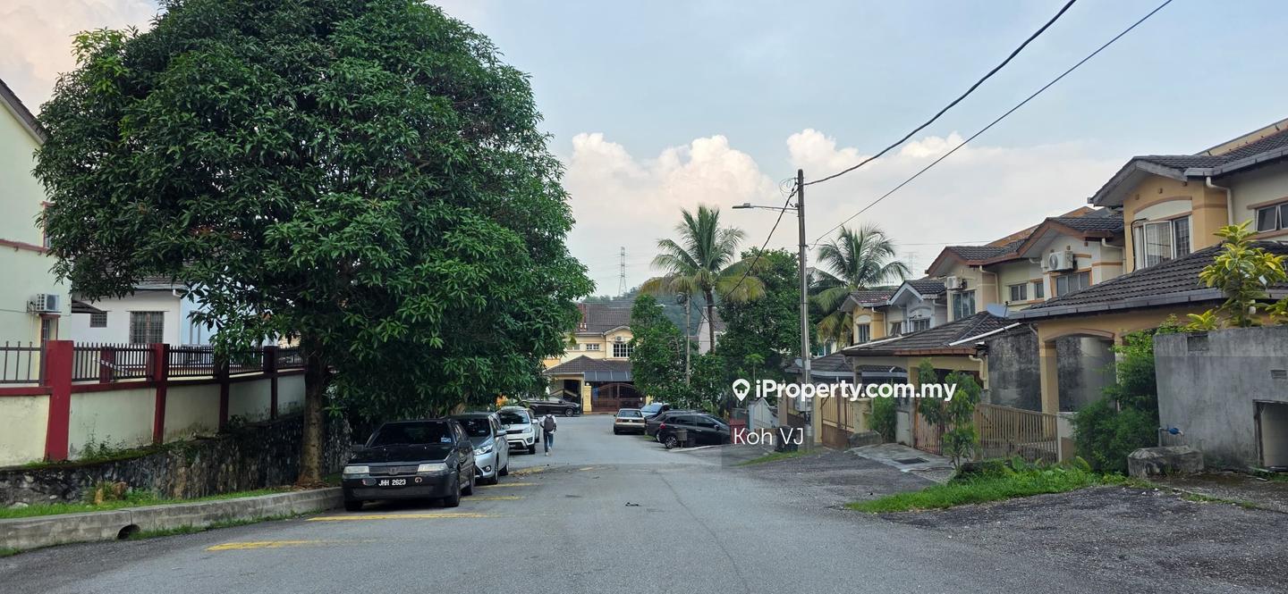 Rumah Berangkai 2 Tingkat untuk Dijual di Taman Puncak Jalil, Seri Kembangan oleh Koh VJ - iProperty.com.my
