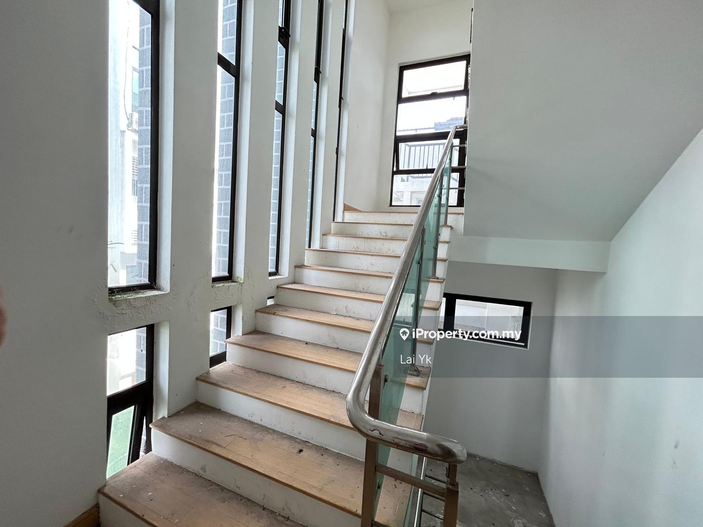Rumah Berkembar untuk Dijual di Putra Heights, Subang Jaya oleh Lai Yk - iProperty.com.my