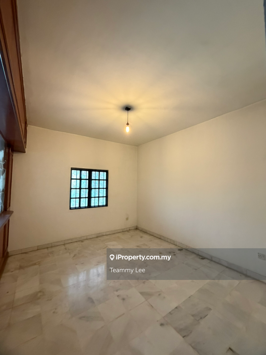Bungalow House for Sale in Sungai Long, Bandar Sungai Long by Teammy Lee - iProperty.com.my