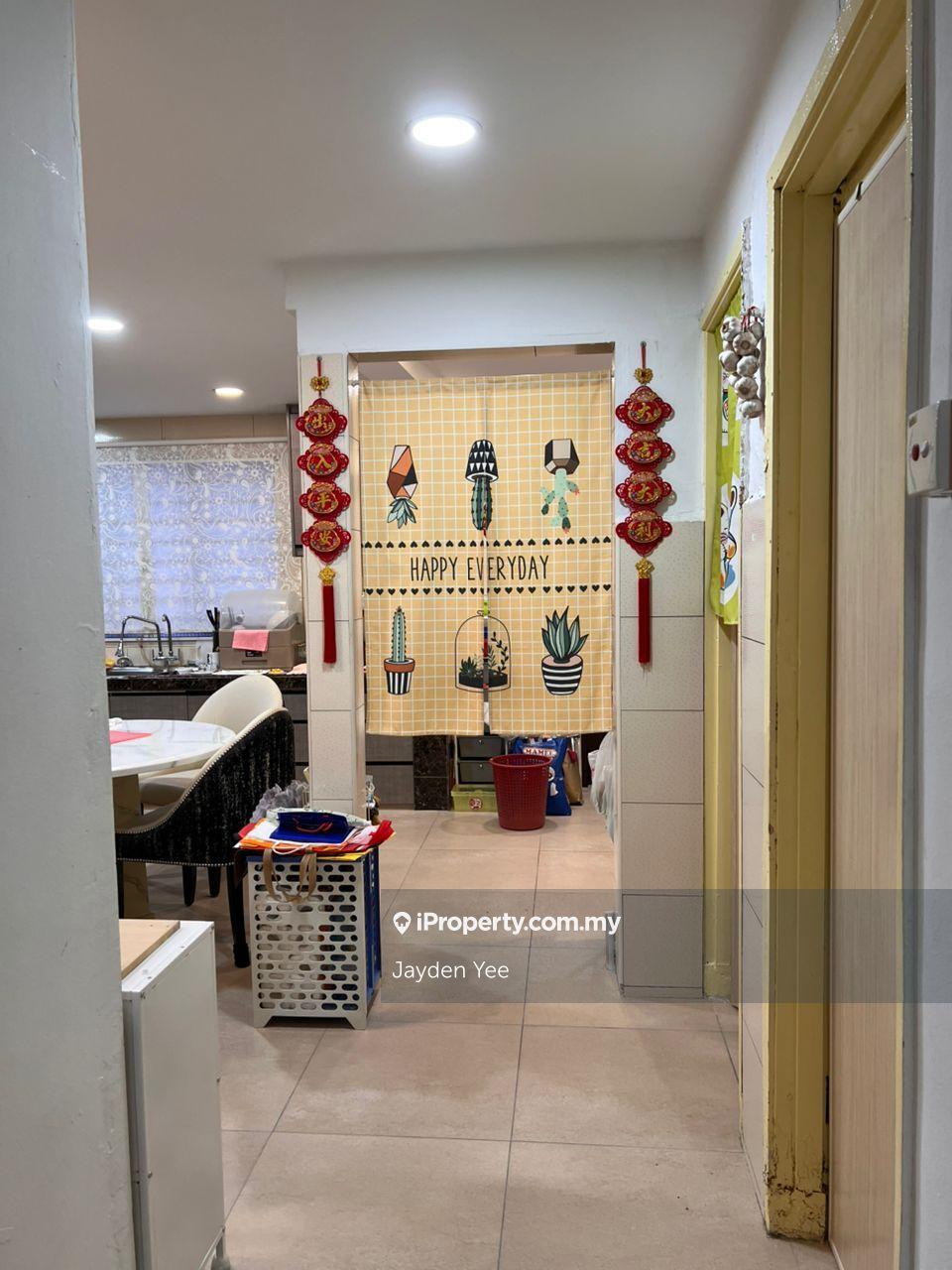 1-storey Terraced House for Sale in Taman Overseas Union (Taman Oug), Jalan Klang Lama (Old Klang Road) by Jayden Yee - iProperty.com.my