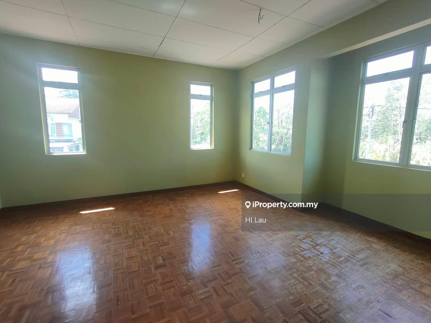 Rumah Berangkai 2 Tingkat untuk Dijual di Taman Tasik Kesuma 2 Sty Free hold Corner House, Semenyih oleh Hl Lau - iProperty.com.my