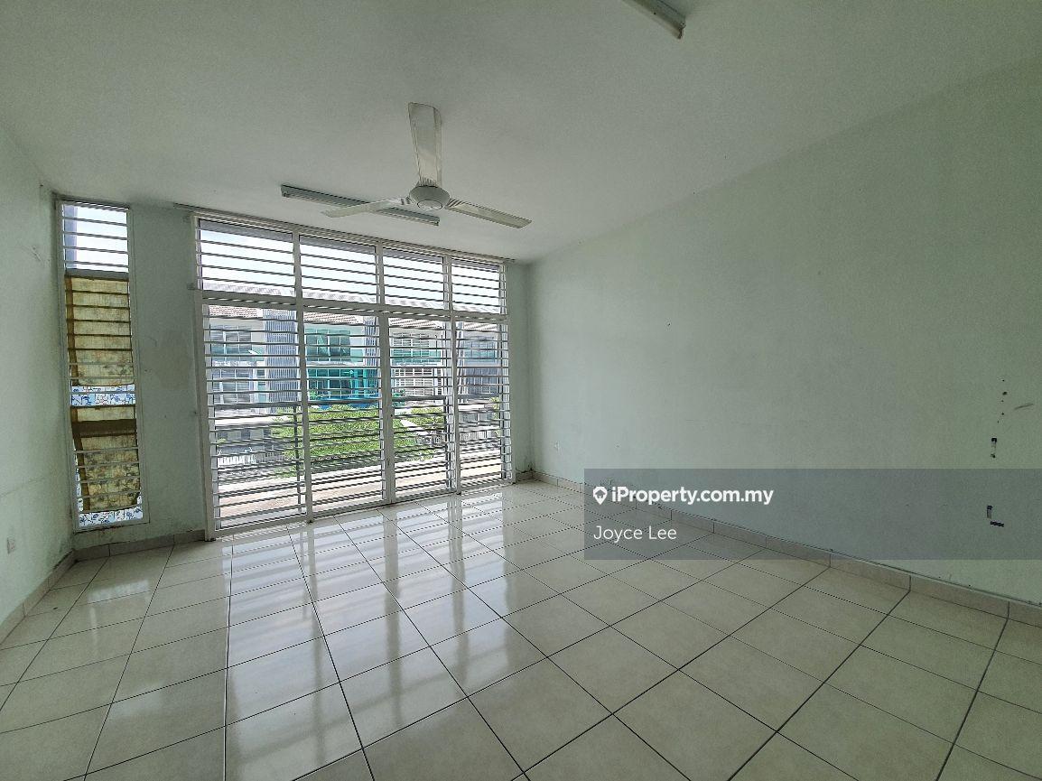 Rumah Berangkai 3 Tingkat untuk Dijual di 3 sty, Bangi Avenue, Bandar Seri Putra, Kajang oleh Joyce Lee - iProperty.com.my