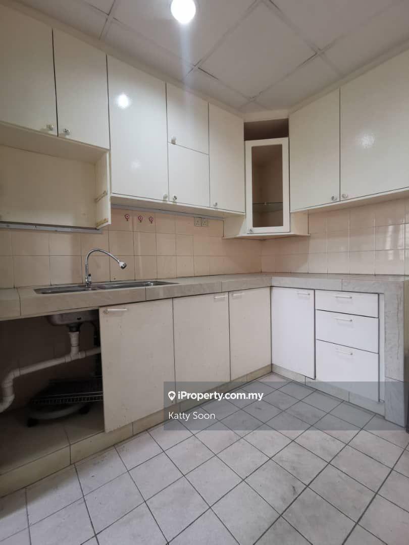 Pangsapuri untuk Dijual di Pangsapuri Kempas oleh Katty Soon - iProperty.com.my