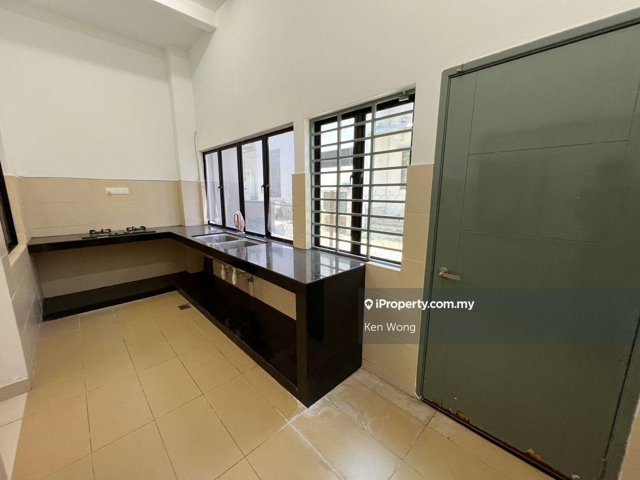 Rumah Berangkai 2.5 Tingkat untuk Dijual di Bandar Puteri Puchong, Puchong oleh Ken Wong - iProperty.com.my