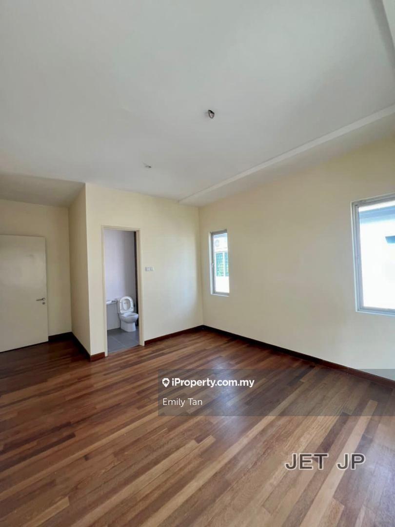 Rumah Berkembar untuk Dijual di Bandar Parklands Bukit Tinggi 3 Klang, Klang oleh Emily Tan - iProperty.com.my