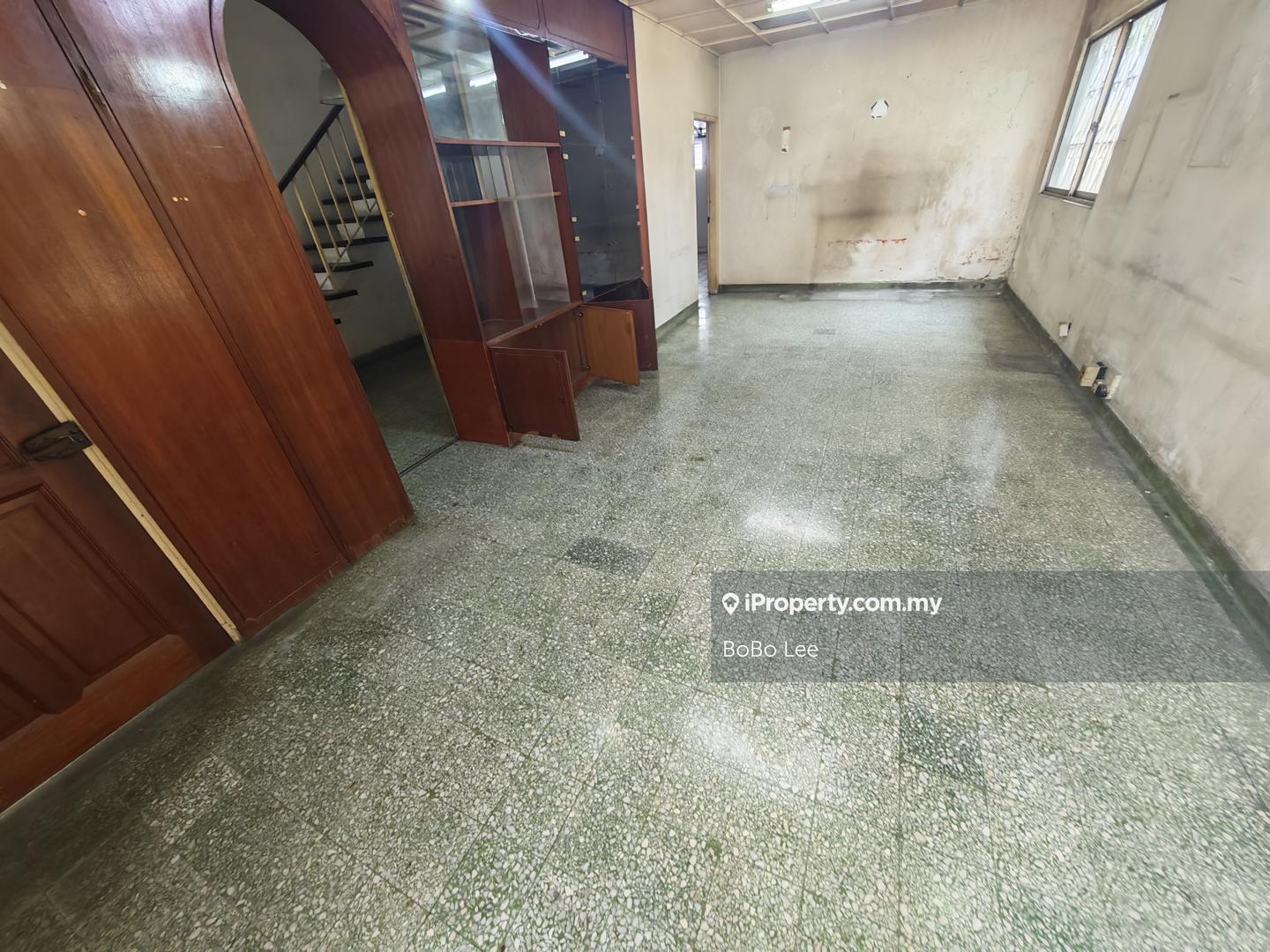 Rumah Berangkai 2 Tingkat untuk Dijual di dvdqz, Jalan Klang Lama (Old Klang Road) oleh BoBo Lee - iProperty.com.my