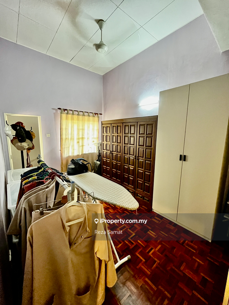 Rumah Berangkai 2 Tingkat untuk Dijual di Sungai bertek klang, Klang oleh Reza Samat - iProperty.com.my