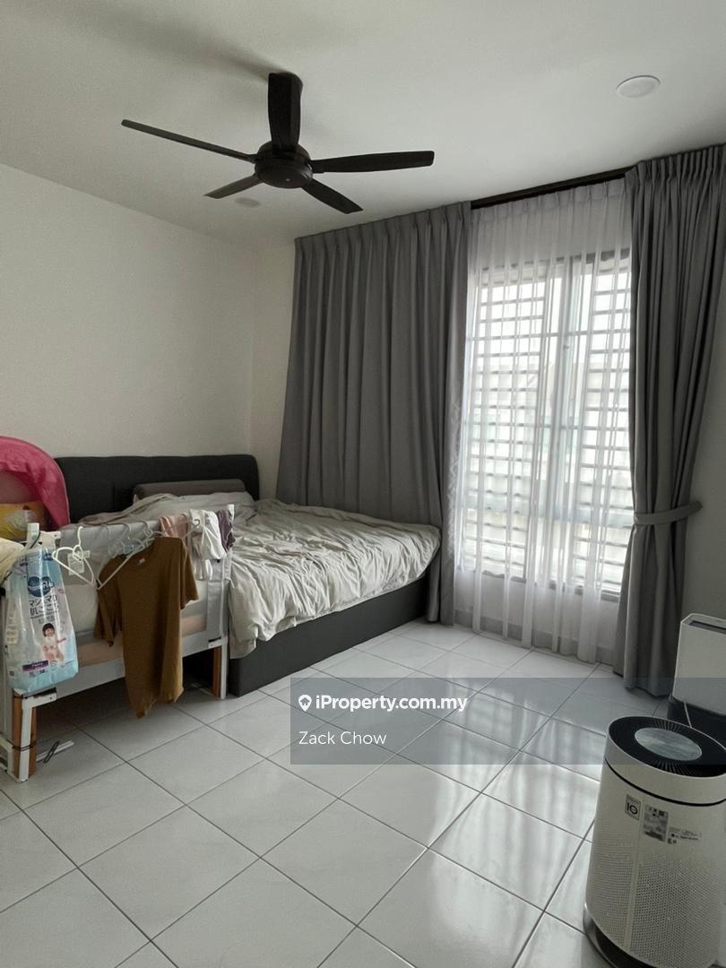 Rumah Berangkai 2 Tingkat untuk Dijual di Taman Austin Duta, Tebrau oleh Zack Chow - iProperty.com.my