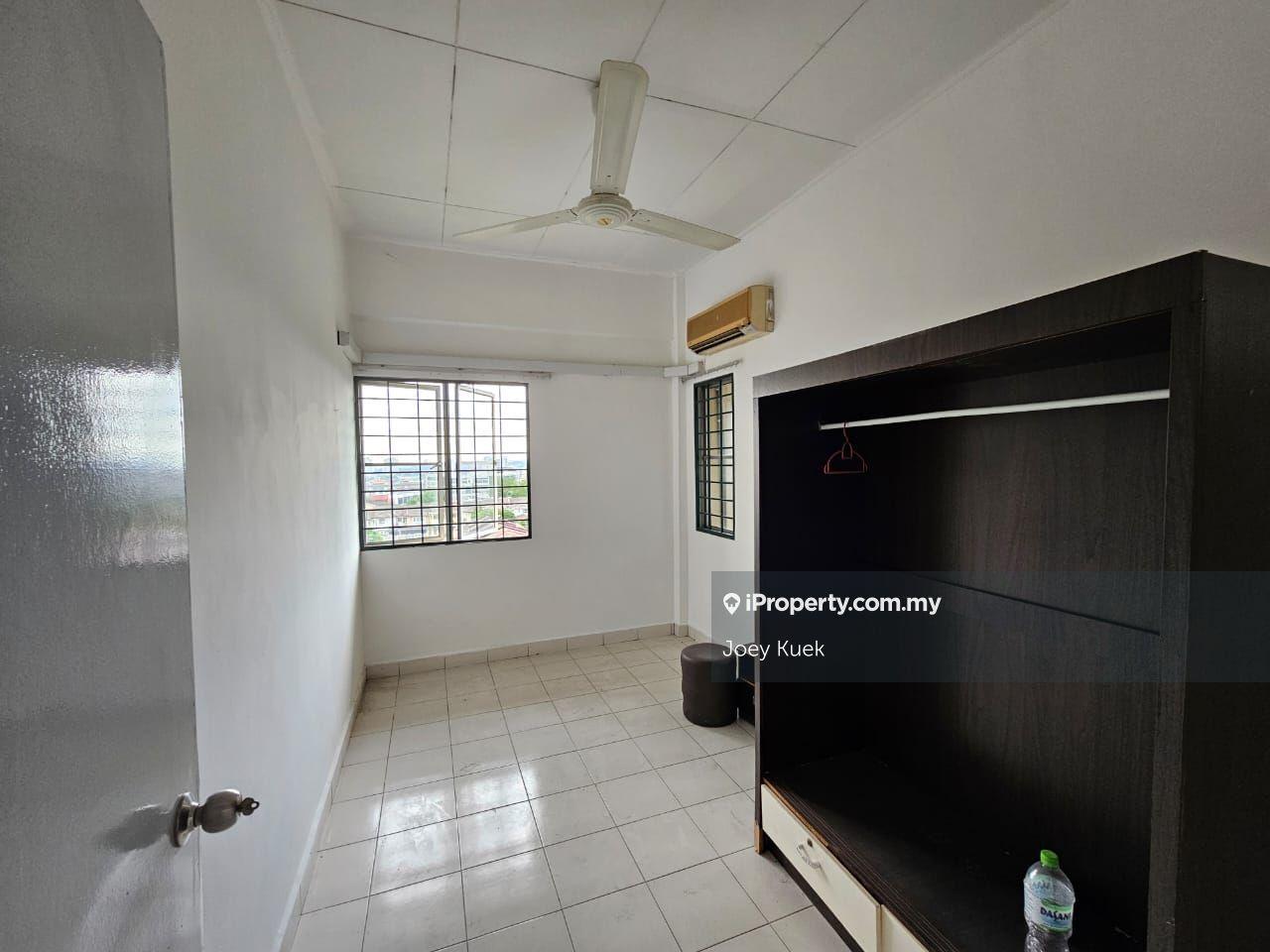 Condominium for Sale in La Vista Condominiums by Joey Kuek - iProperty.com.my