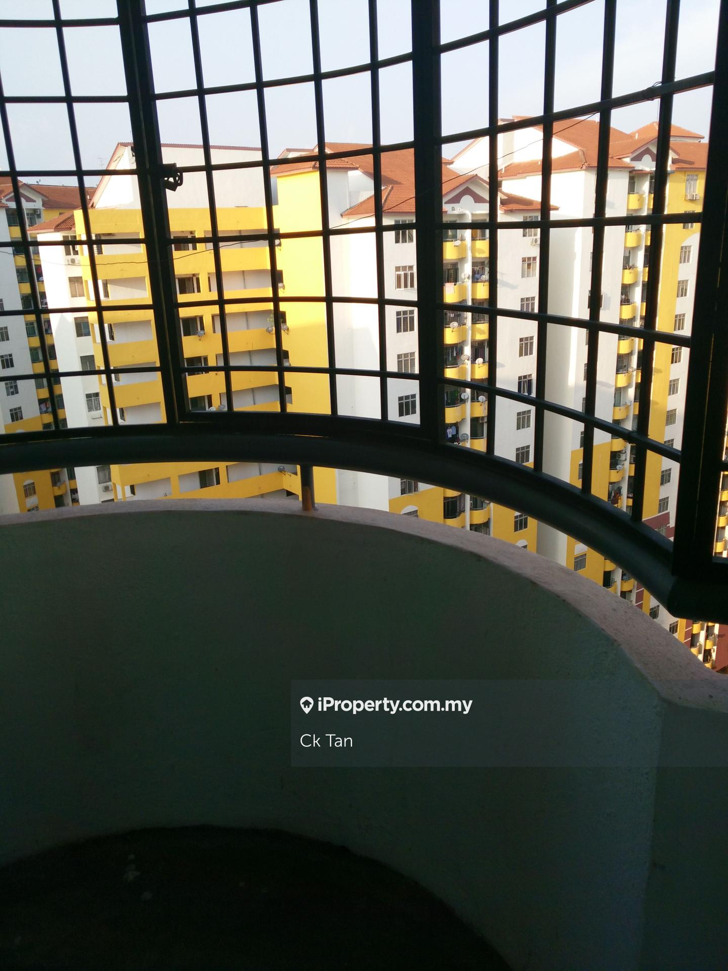 Apartment for Rent in Pangsapuri Lagoon Perdana by Ck Tan - iProperty.com.my