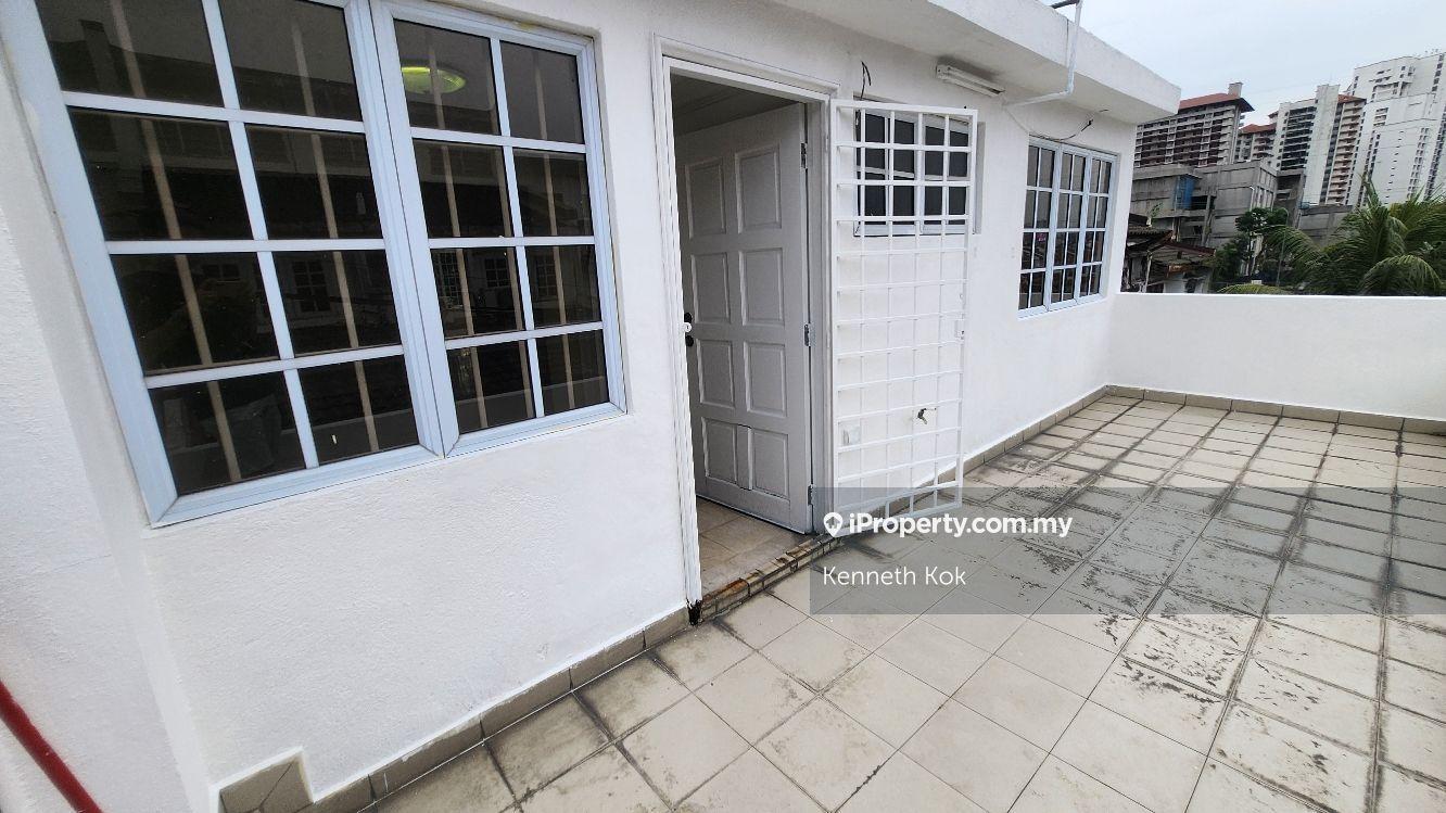 Rumah Berangkai 2 Tingkat untuk Dijual di SS12, Subang Jaya oleh Kenneth Kok - iProperty.com.my
