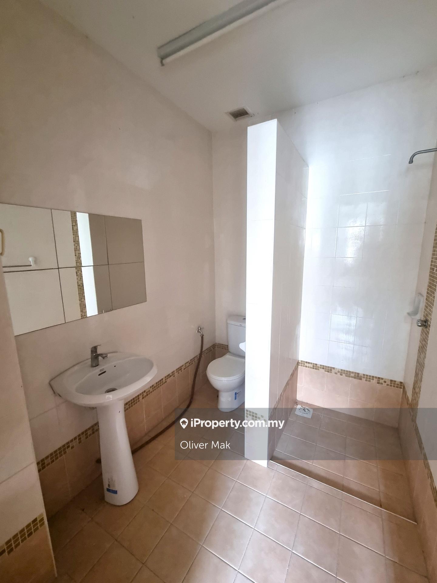 Rumah Berangkai 3 Tingkat untuk Dijual di Bukit Jalil, Kuala Lumpur oleh Oliver Mak - iProperty.com.my