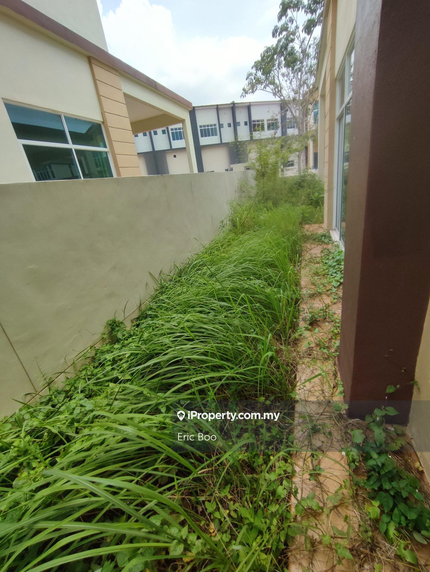 Semi-Detached House for Sale in 2 Storey SemiD Hijauan Hills, Simpang Ampat by Eric Boo - iProperty.com.my