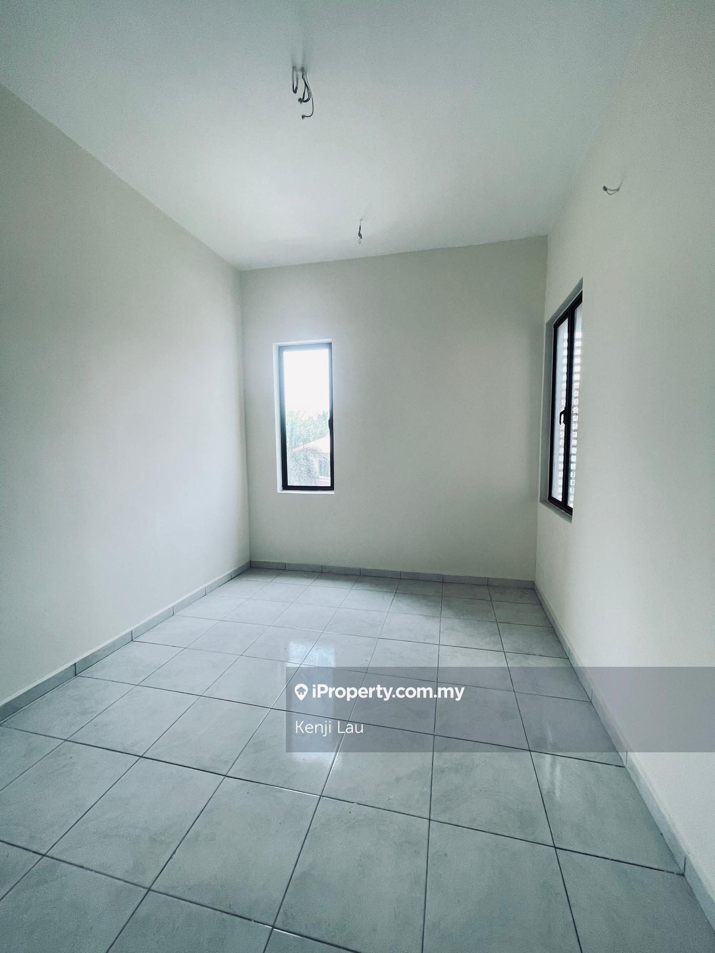 Rumah Bandar untuk Dijual di Bandar Tun Hussein Onn, Cheras oleh Kenji Lau - iProperty.com.my