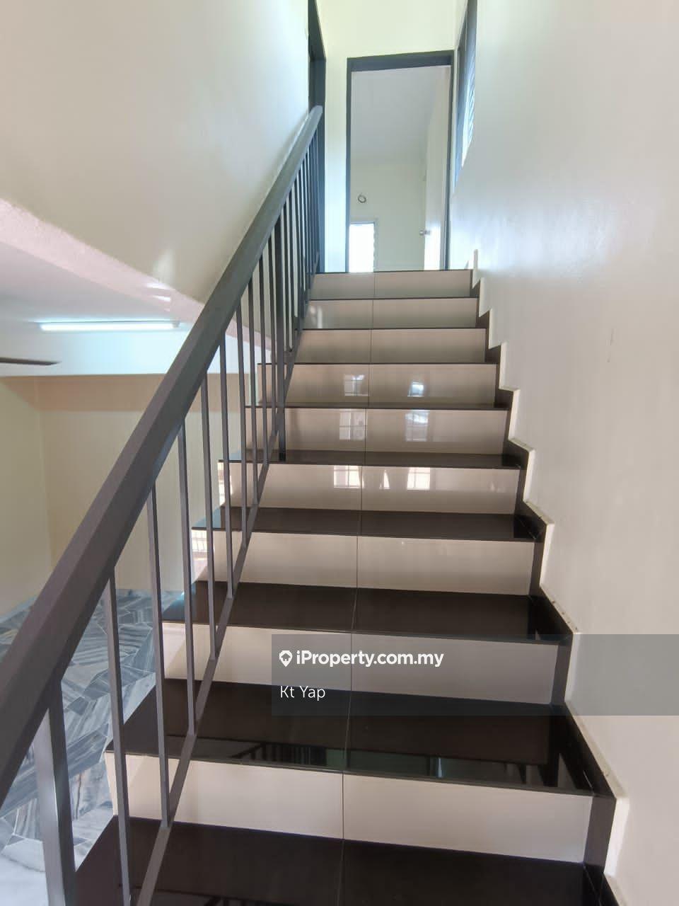 Rumah Berangkai 2 Tingkat untuk Dijual di Taman Cheras Awana, Batu 9 Cheras, Cheras oleh Kt Yap - iProperty.com.my
