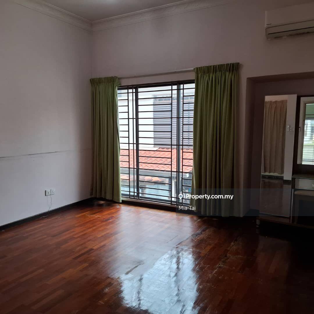 3-storey Terraced House for Sale in Taman Esplanad, Bukit Jalil by Mia Tai - iProperty.com.my