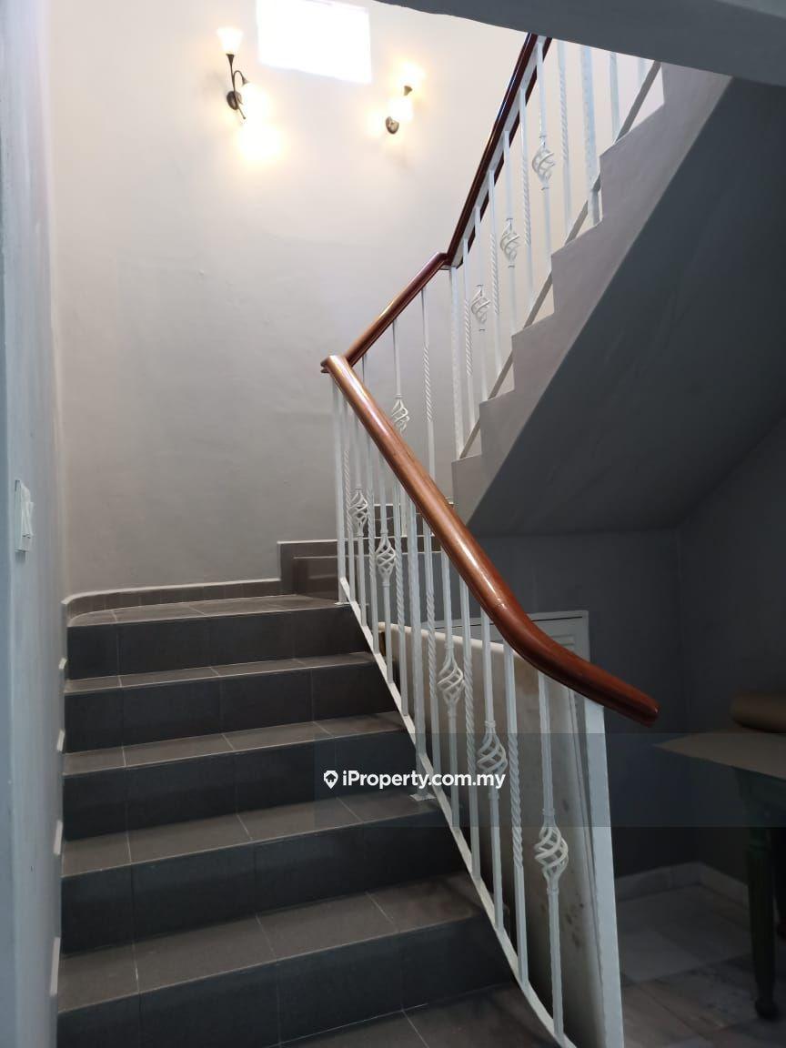 Bungalow House for Sale in Tanjung Bungah, Penang by Ederic J. Low - iProperty.com.my