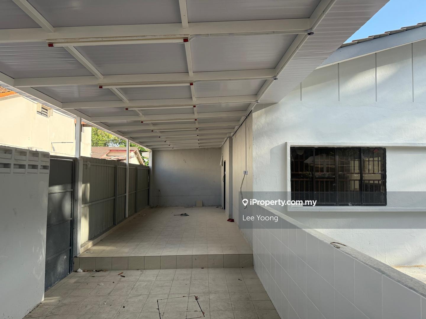 Semi-D Komersial untuk Disewa di Masjid negeri single storey semi detached, Jelutong oleh Chris Tan - iProperty.com.my