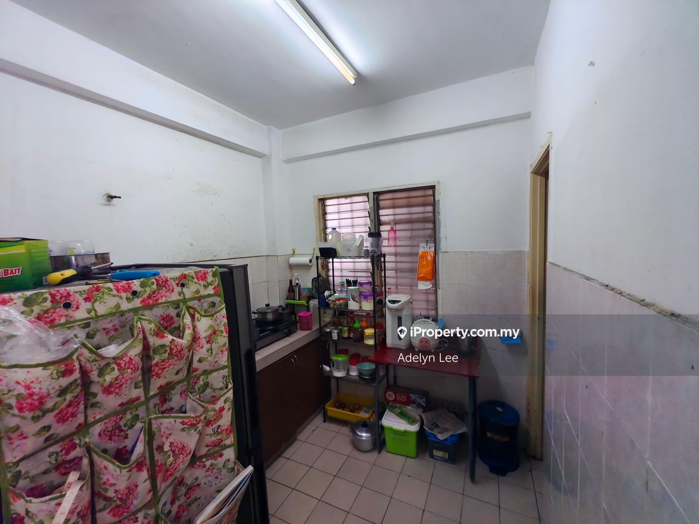 Pangsapuri untuk Dijual di Meranti Apartment oleh Adelyn Lee - iProperty.com.my