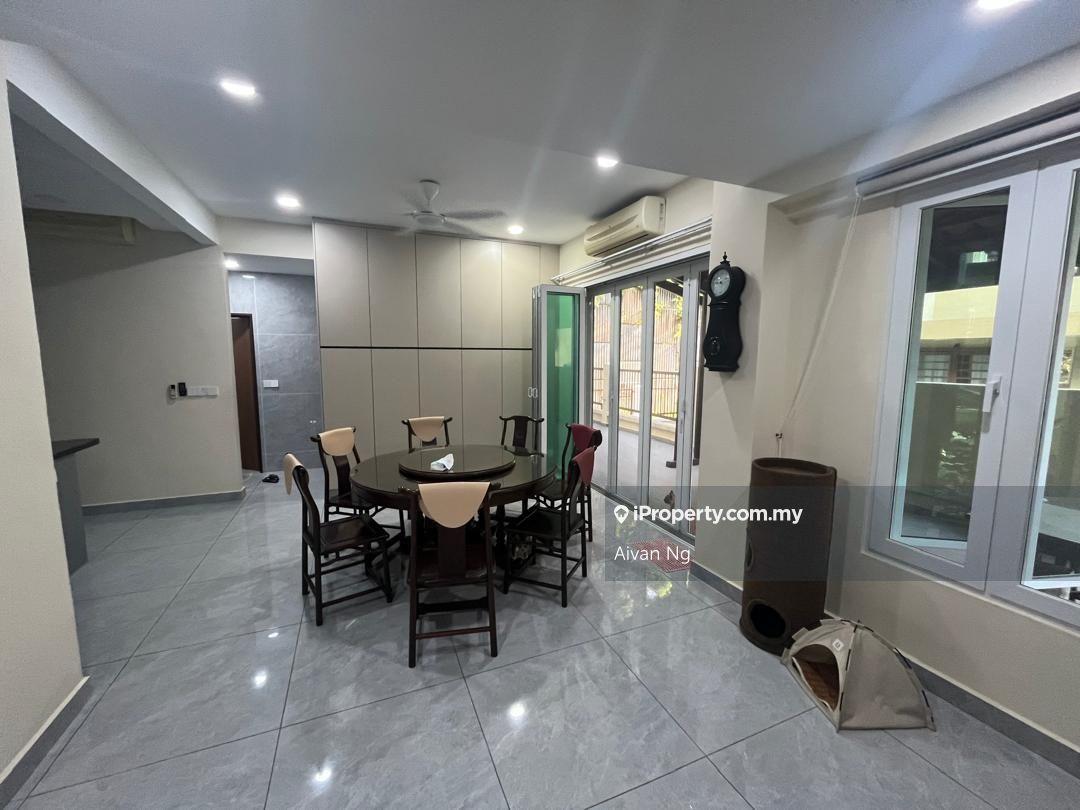 Rumah Berkembar untuk Dijual di Suria Residence, Cheras oleh Aivan Ng - iProperty.com.my