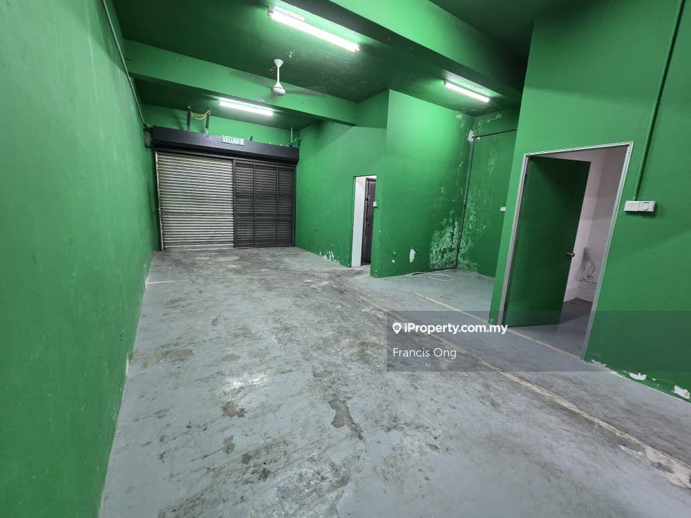 Kedai untuk Disewa di Pekan Kajang, Jalan Tun Abdul Aziz, Kajang oleh Francis Ong - iProperty.com.my