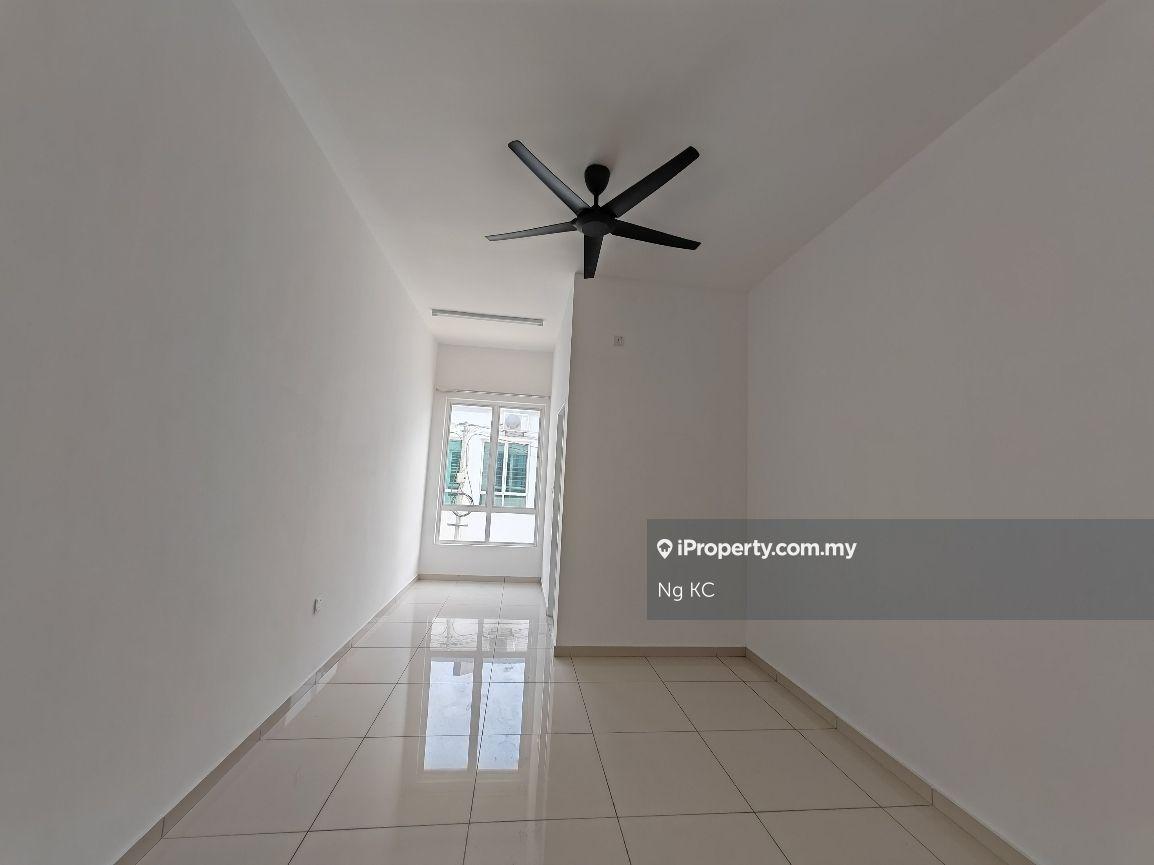 Rumah Berangkai 2 Tingkat untuk Dijual di Hijayu 3, Fellona, Bandar Sri Sendayan oleh Ng KC - iProperty.com.my