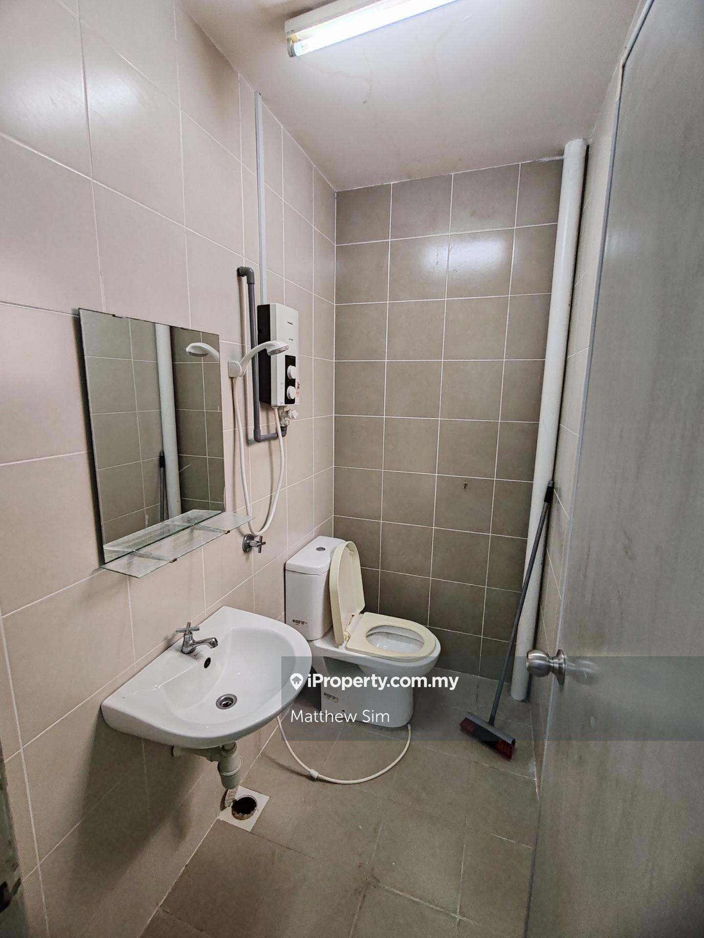 Townhouse for Rent in Bandar Saujana Putra, Tanjong Duabelas by Matthew Sim - iProperty.com.my