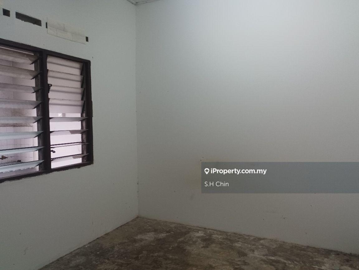 Rumah Berangkai 1 Tingkat untuk Dijual di Desa Semenyih, Semenyih oleh S.H Chin - iProperty.com.my
