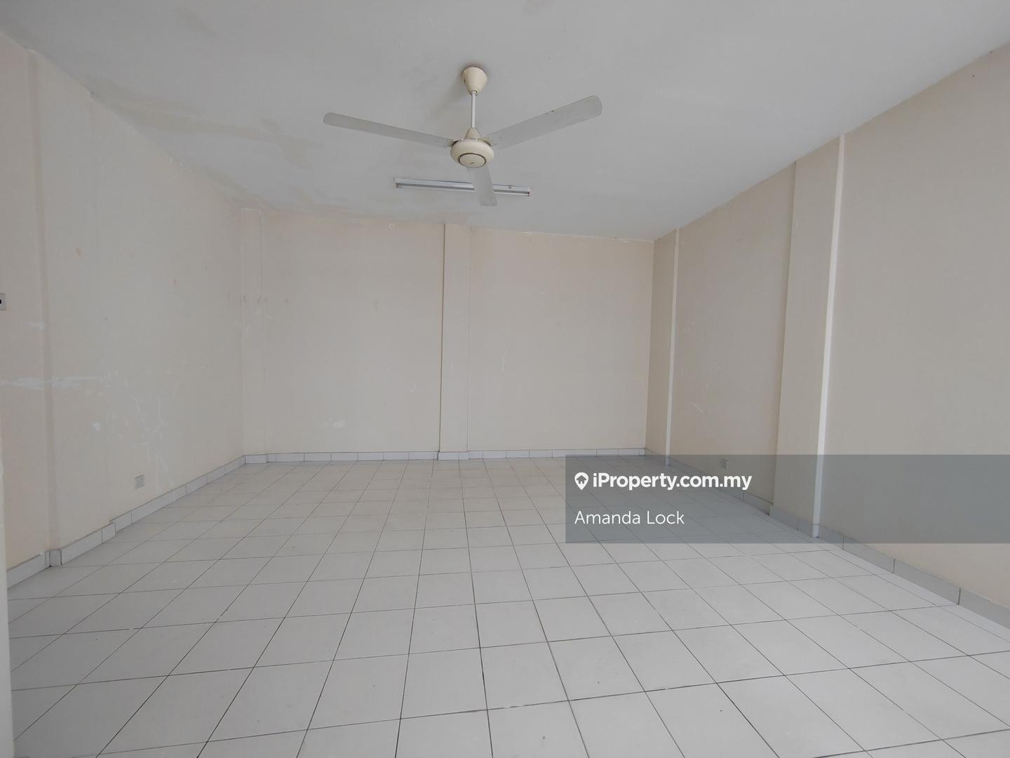 Rumah Bandar untuk Dijual di Taman Tasik Prima, Puchong oleh Amanda Lock - iProperty.com.my