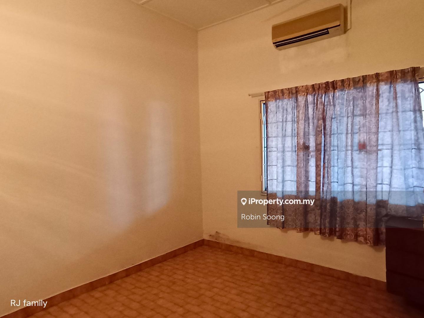 Bungalow House for Sale in Taman Muhibbah, Klebang by Robin Soong - iProperty.com.my
