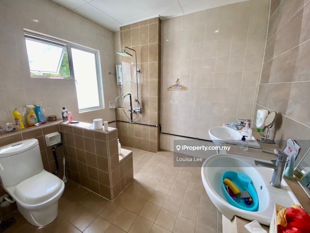 Townhouse for Sale in Kota Kemuning, Shah Alam by Louisa Lee - iProperty.com.my