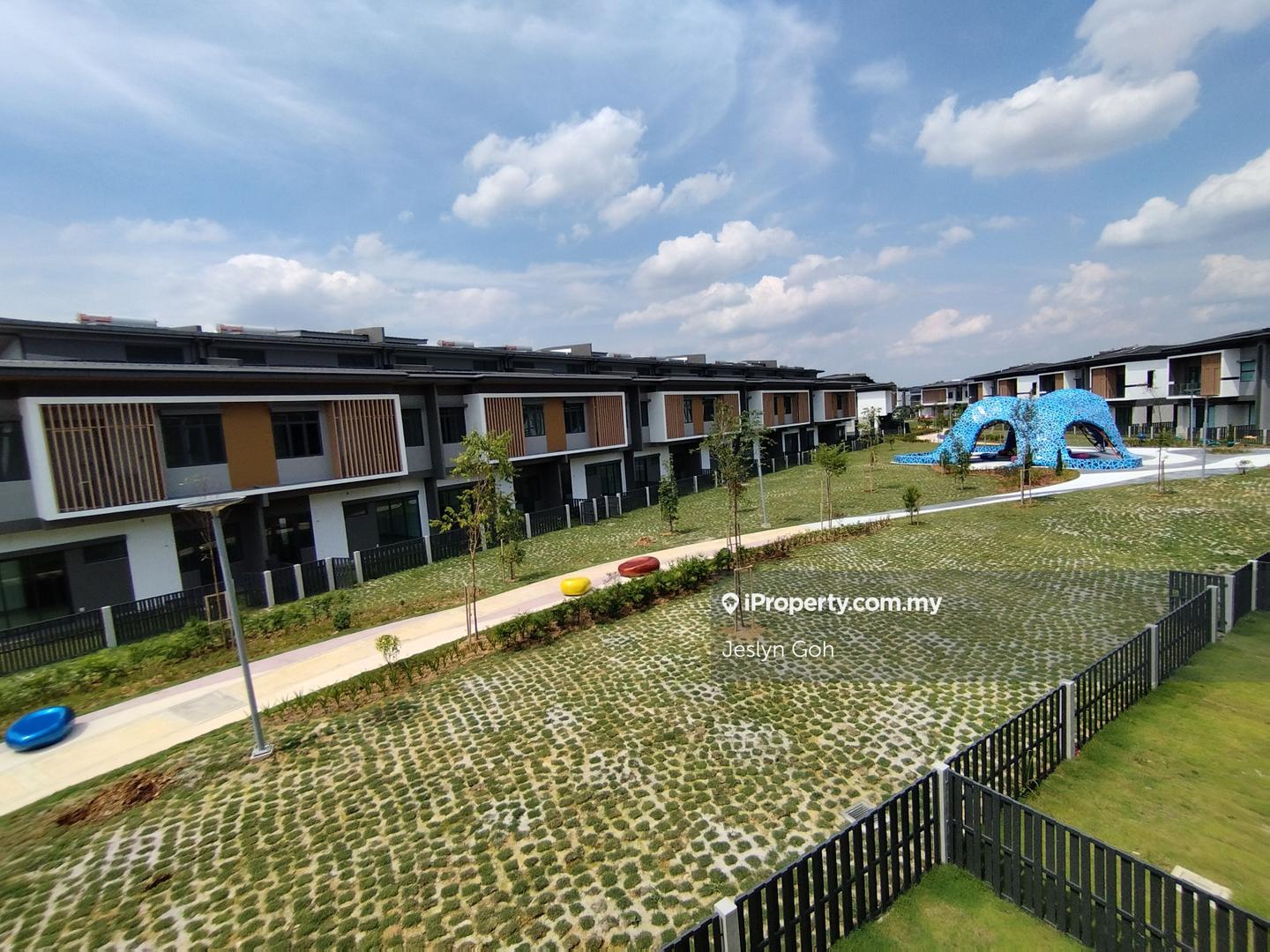 Rumah Berkembar untuk Dijual di Setia Eco Glades, Cyberjaya oleh Jeslyn Goh - iProperty.com.my