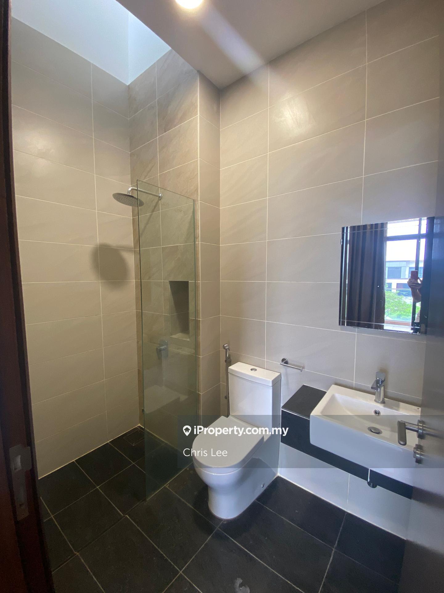 Rumah Berkembar untuk Dijual di Eco Sanctuary, Telok Panglima Garang oleh Chris Lee - iProperty.com.my