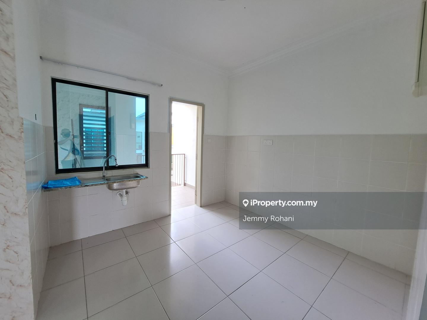 Rumah Bandar untuk Dijual di Kota Seriemas, Nilai oleh Jemmy Rohani - iProperty.com.my