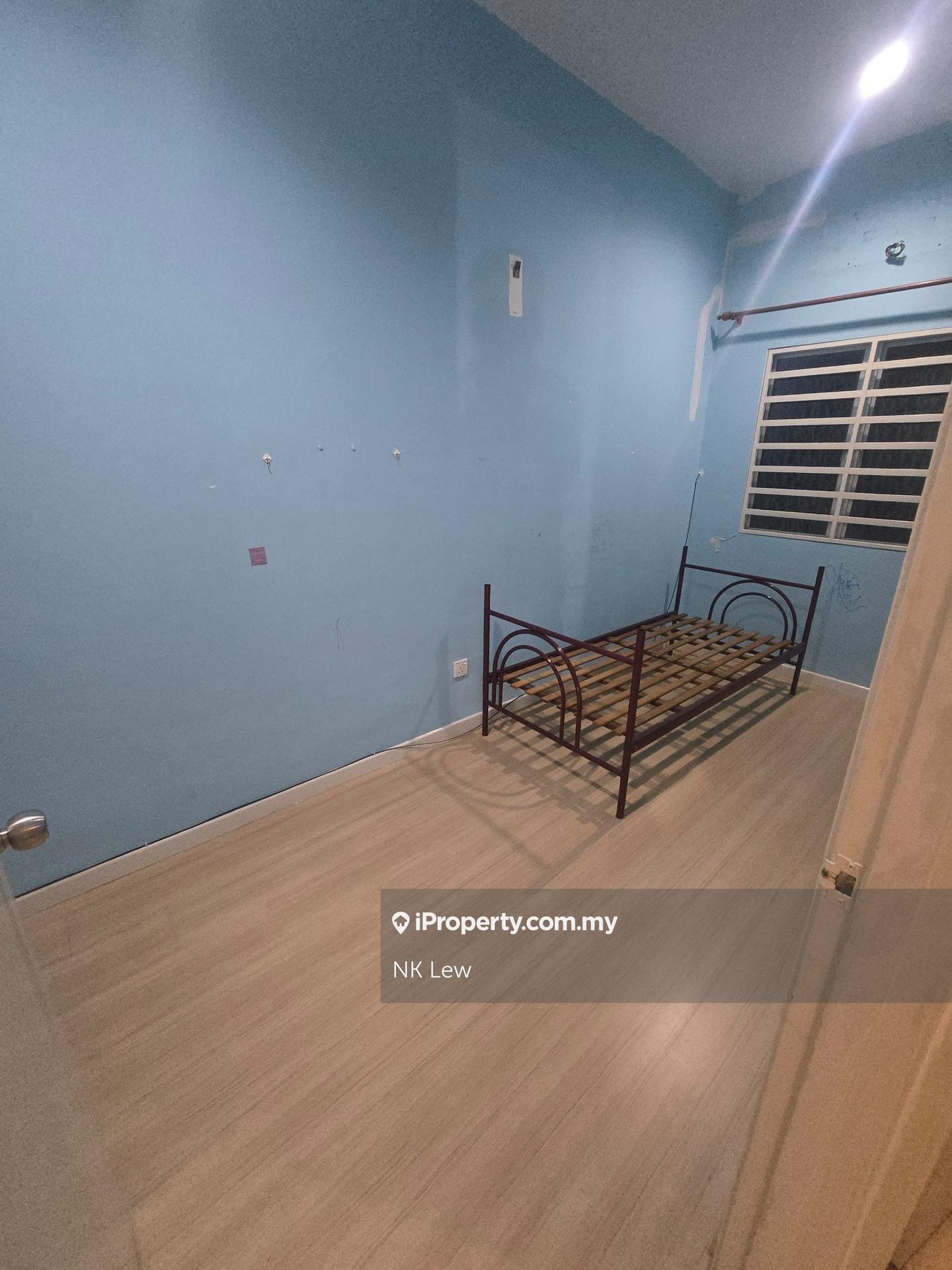 2-storey Terraced House for Sale in Bandar Putra Permai, Seri Kembangan by NK Lew - iProperty.com.my