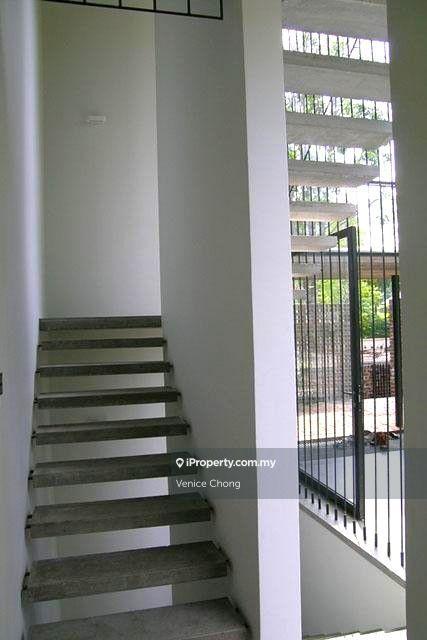Bungalow House for Sale in Bukit Gita Bayu, Seri Kembangan by Venice Chong - iProperty.com.my